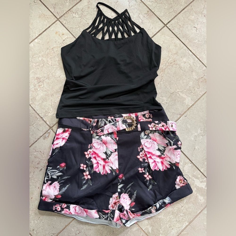 Floral Shorts Set - Picture 3 of 3